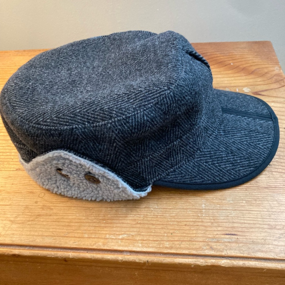 Outdoor Research 

Insulated Hunters Cap
